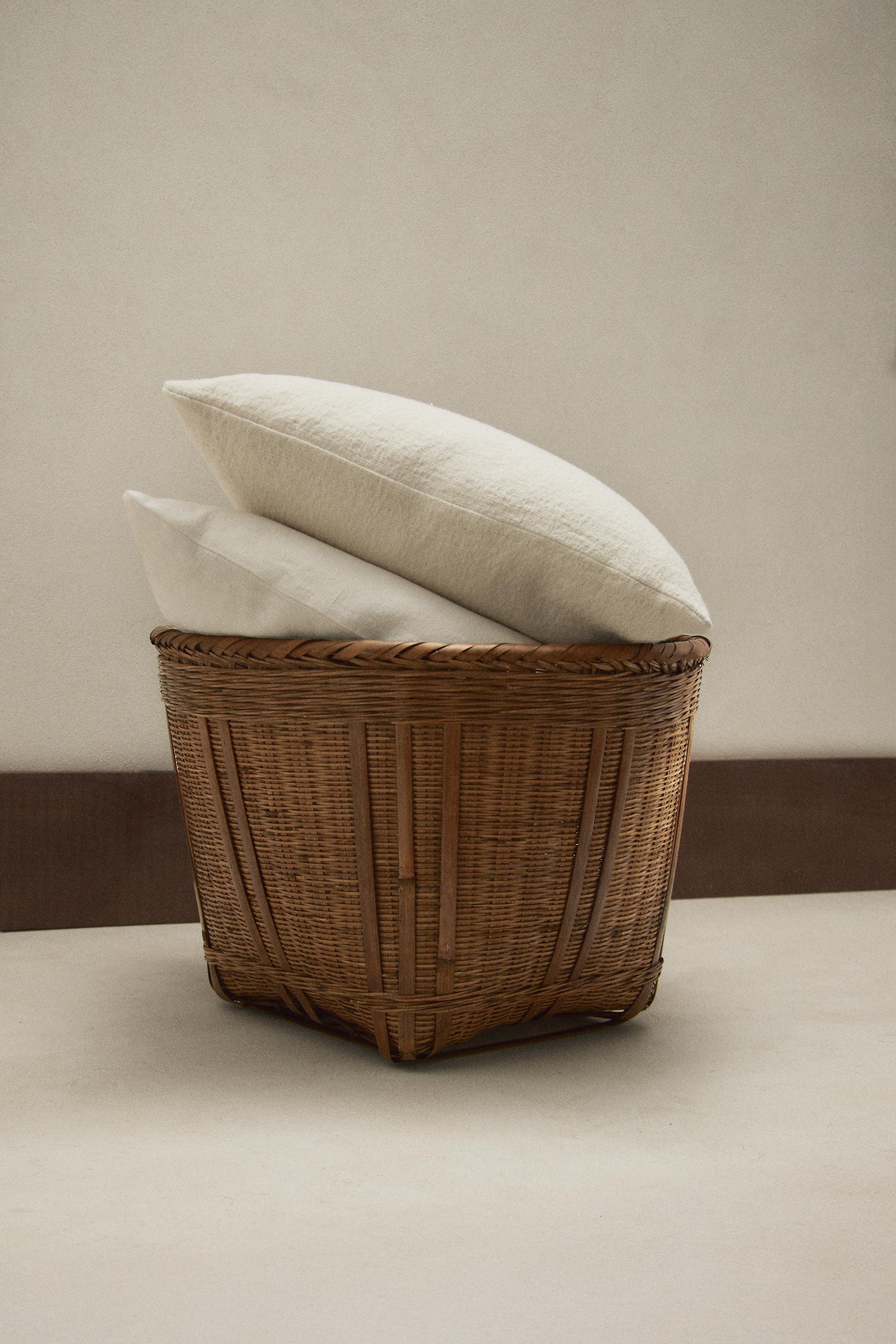 WOVEN BASKET